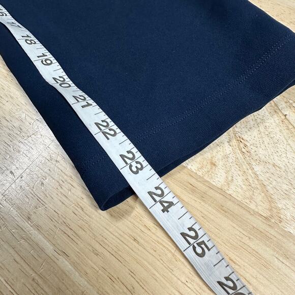 Lululemon On The Fly Crop Woven 23" True Navy Women's Size 4 Excellent Condition - Picture 12 of 12